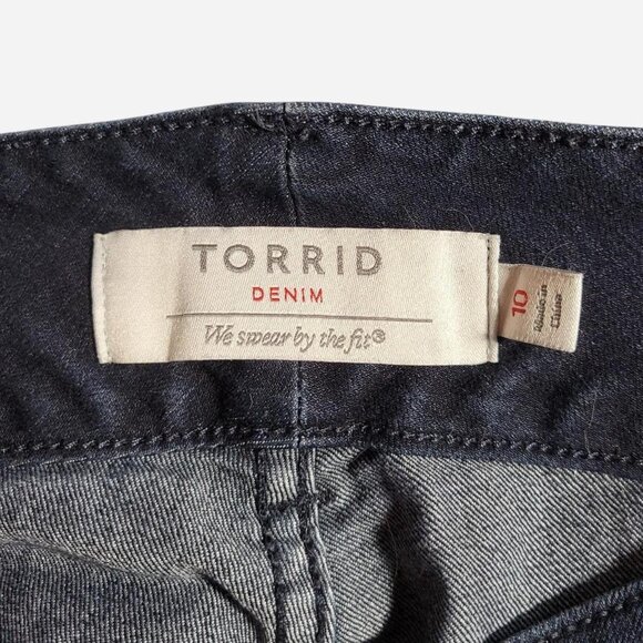 torrid navy blue jegging denim bermuda jean shorts - Picture 3 of 4